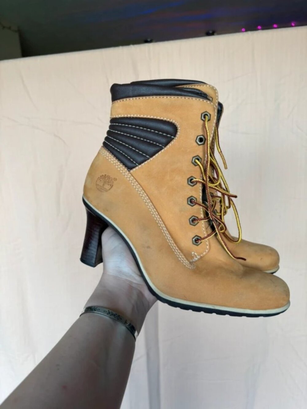 Women’s Timberlands heel 7.5